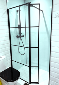 Black edged shower panel and aqua splash panels